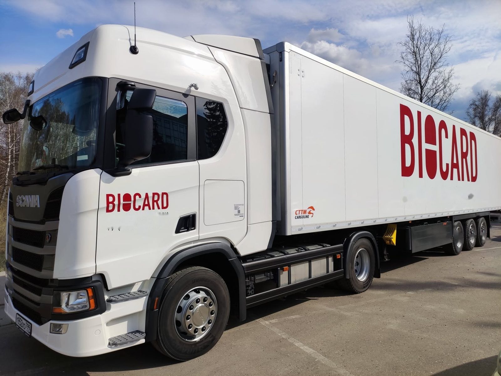 Седельный тягач Scania с полуприцепом BIOCARD